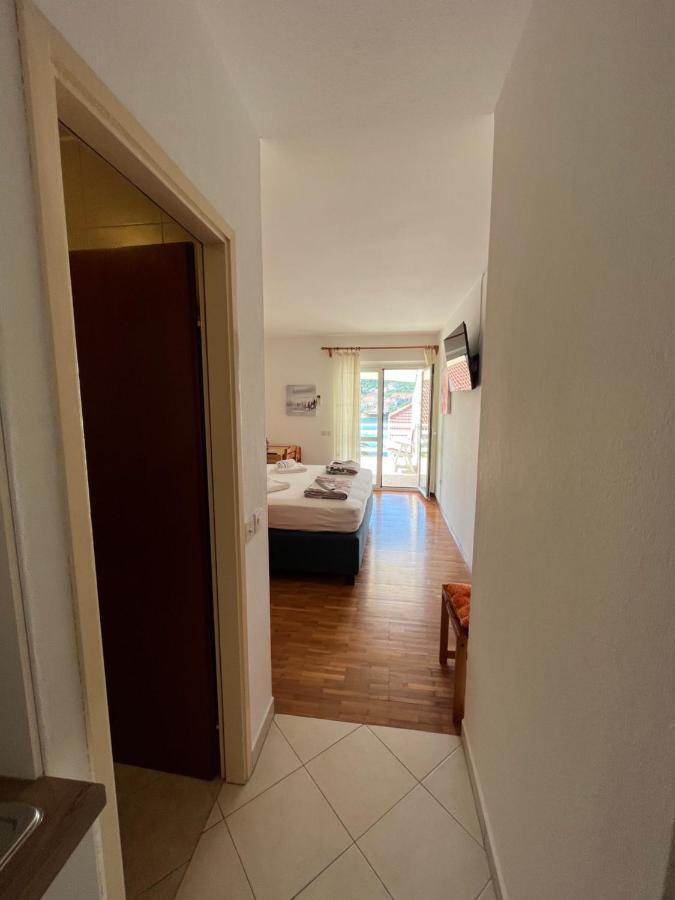 Apartments Suda Lumbarda Kültér fotó