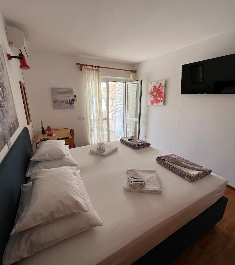 Apartments Suda Lumbarda Kültér fotó