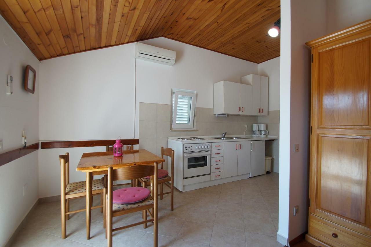Apartments Suda Lumbarda Kültér fotó